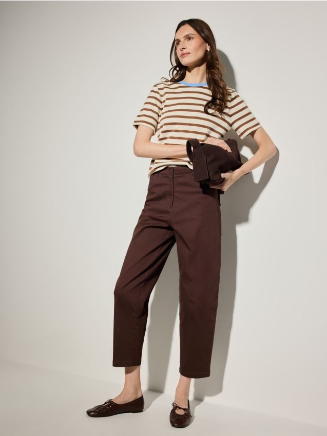 Pantaloni cu croi drept