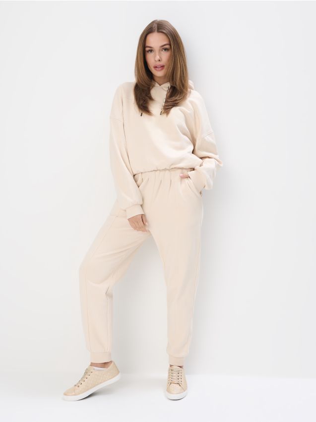 Pantaloni sport