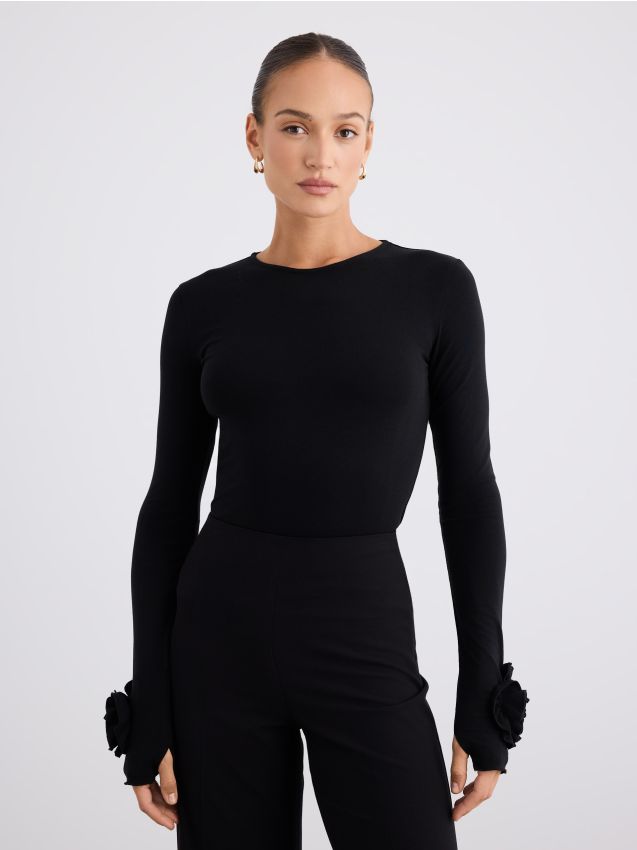 Bluza s ukrasnim elementom