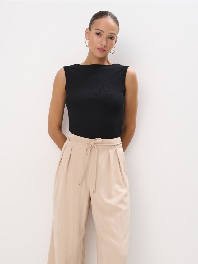 Top negru