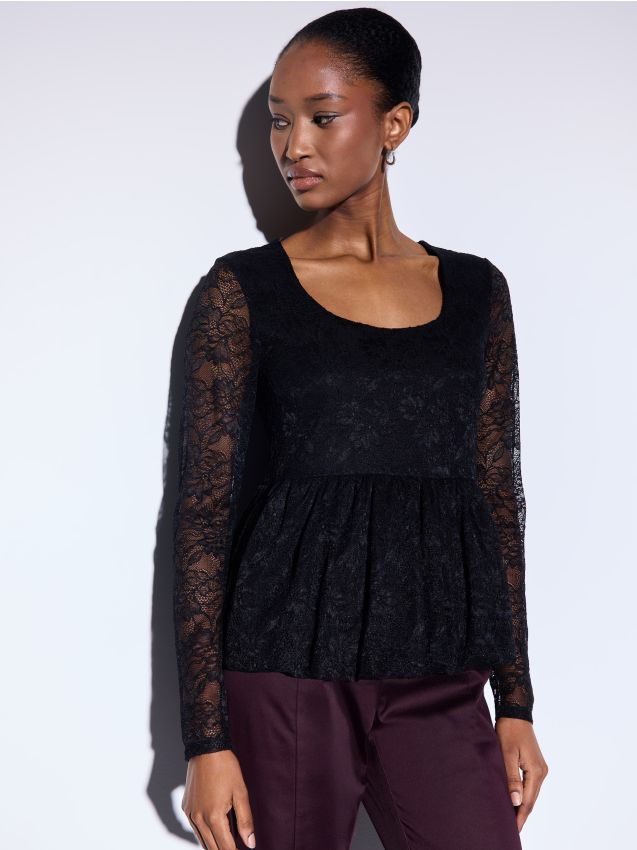 Bluză ușoară cu dantelă