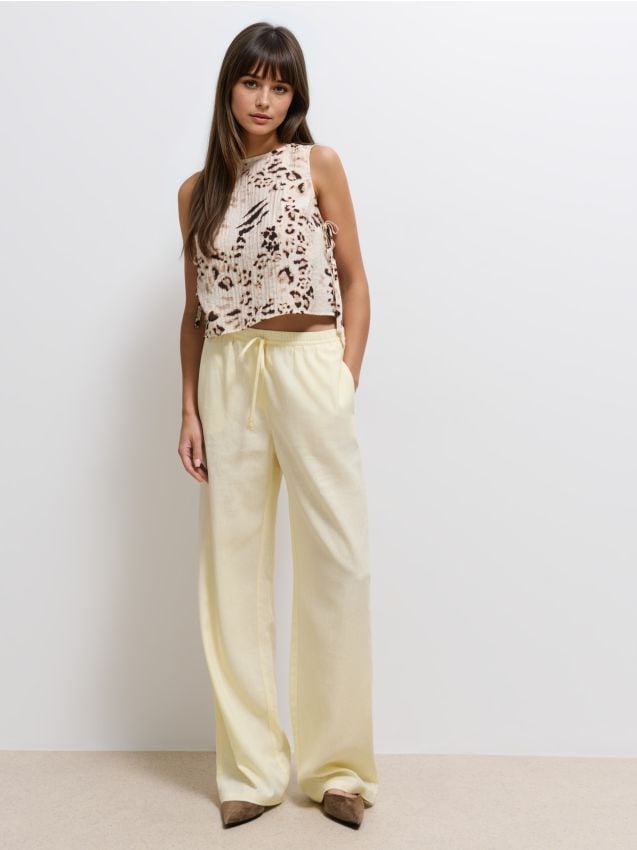 Pantaloni cu conținut ridicat de in