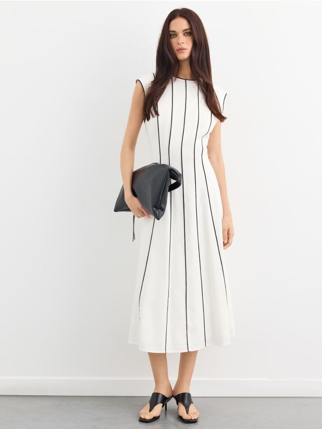 Rochie midi în forma literei A