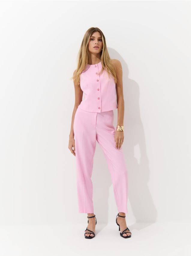 Pantaloni țigaretă