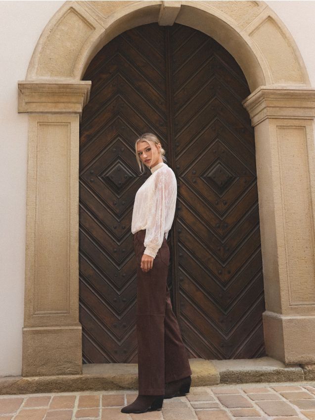 Pantaloni straight