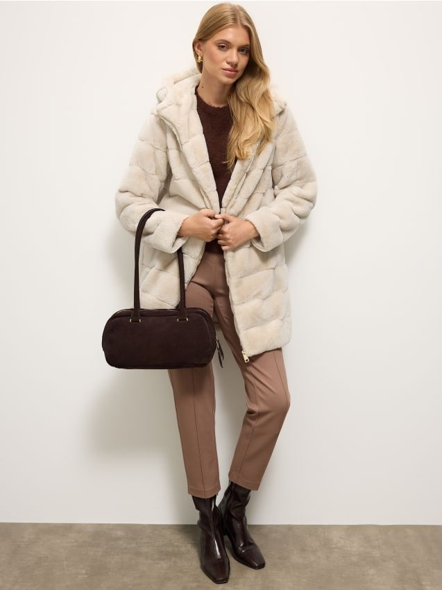 Pantaloni țigaretă