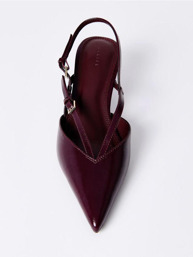 Cipele s visokim potpeticama