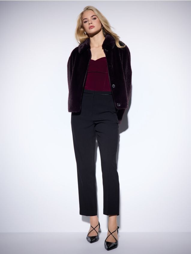 Pantaloni cu croi drept