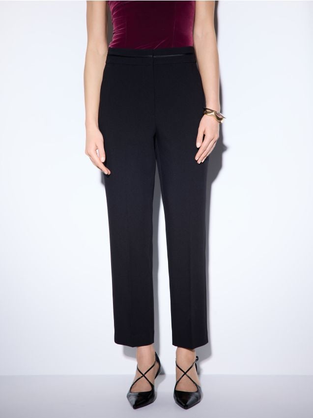 Pantaloni cu croi drept