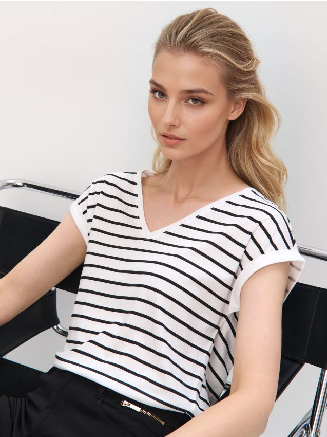 Tricou cu mâneci scurte