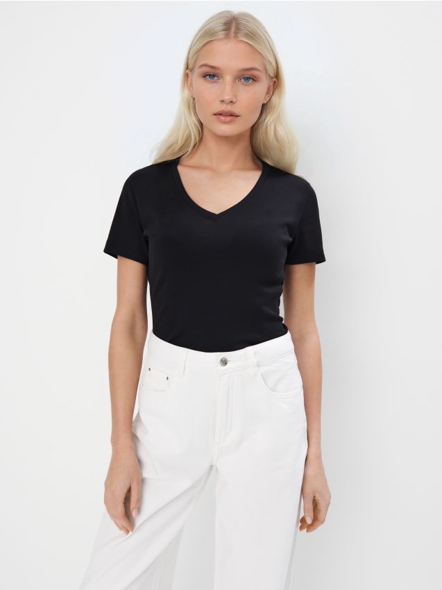 Tricou cu decolteu în V