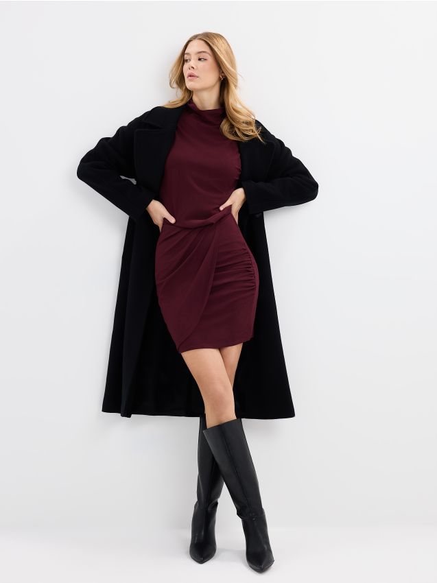 Mohito - Трикотажна мини рокля - кестеняво