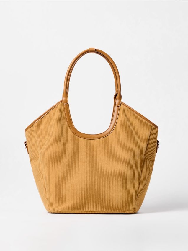 Geantă cu trusă cosmetică