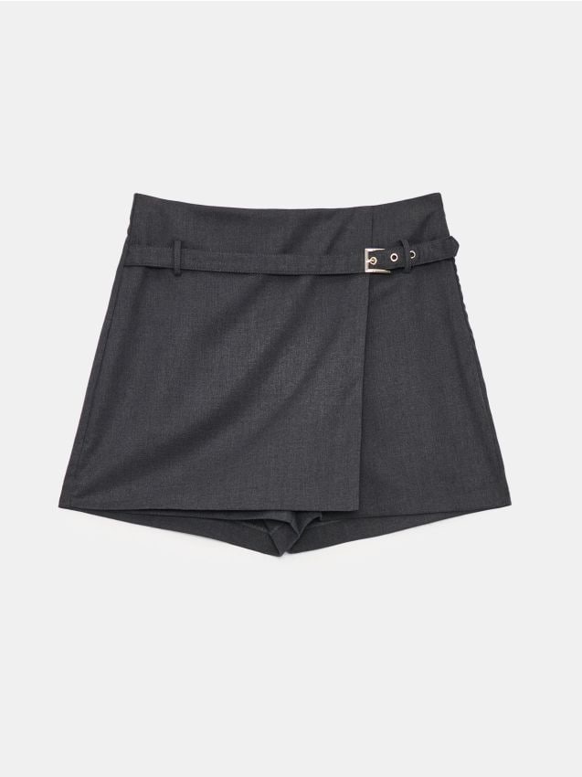 Pantaloni scurți-fustă