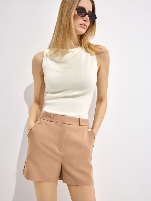 Mohito - Шорти с декоративни копчета - бежово