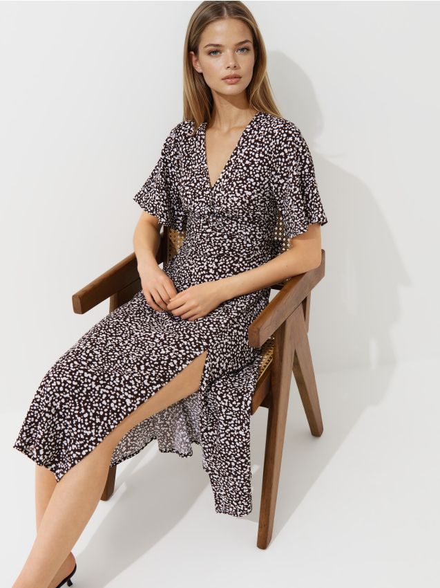 Rochie midi cu mânecă scurtă