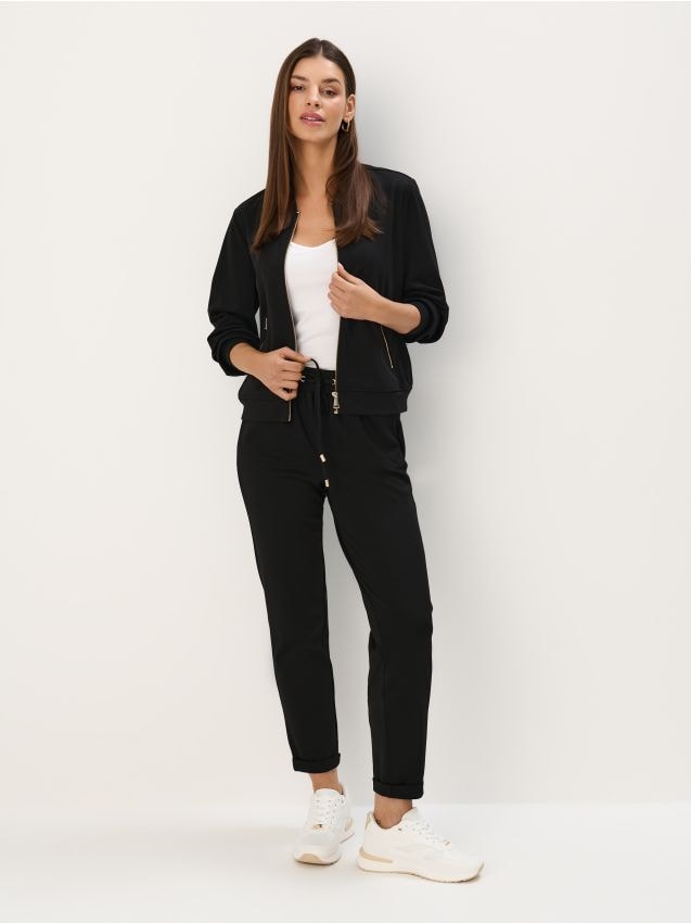 Pantaloni sport