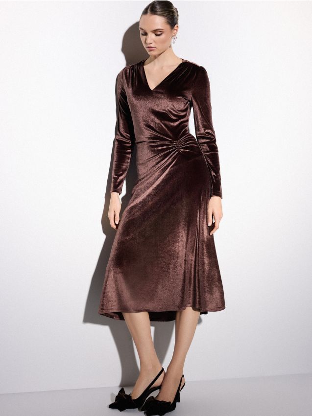 Rochie midi din catifea