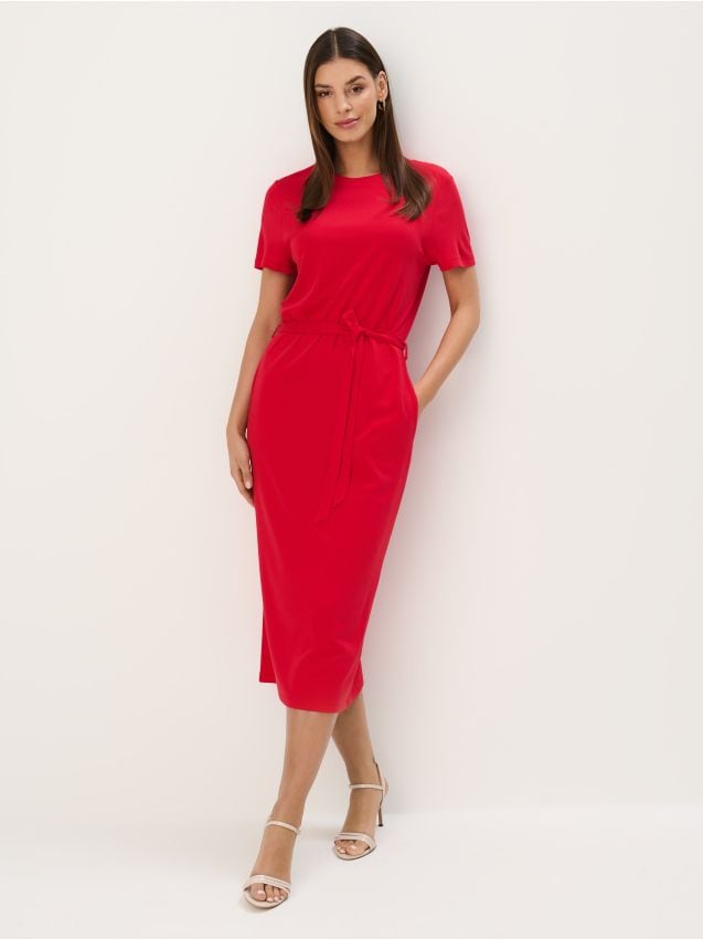 Rochie midi cu mânecă scurtă