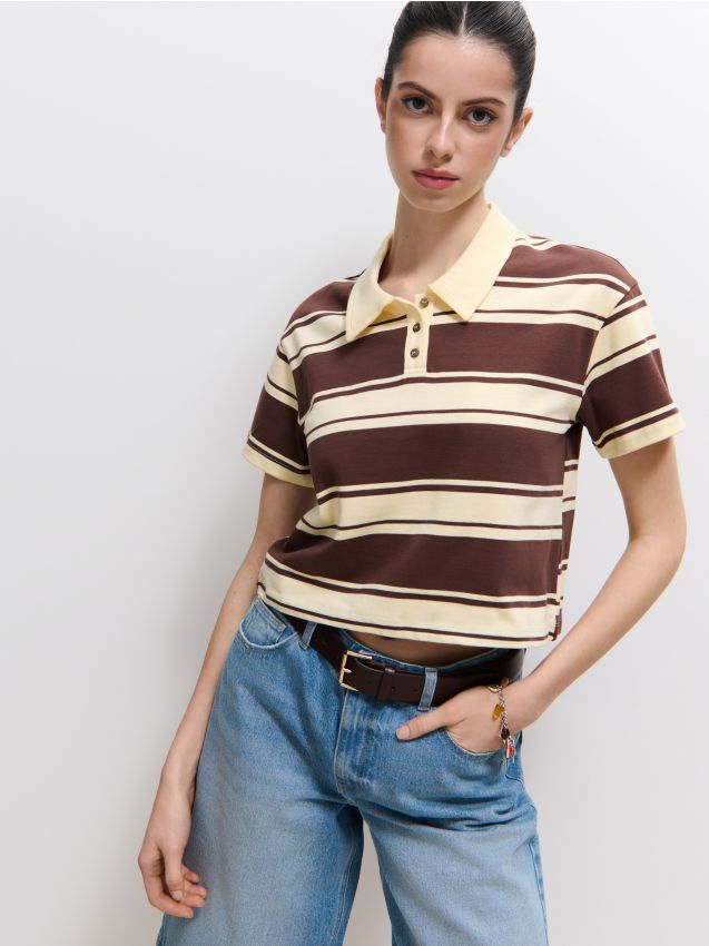 Tricou cu guler